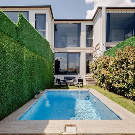 3 Superior Heated Pool And Sea View Willa